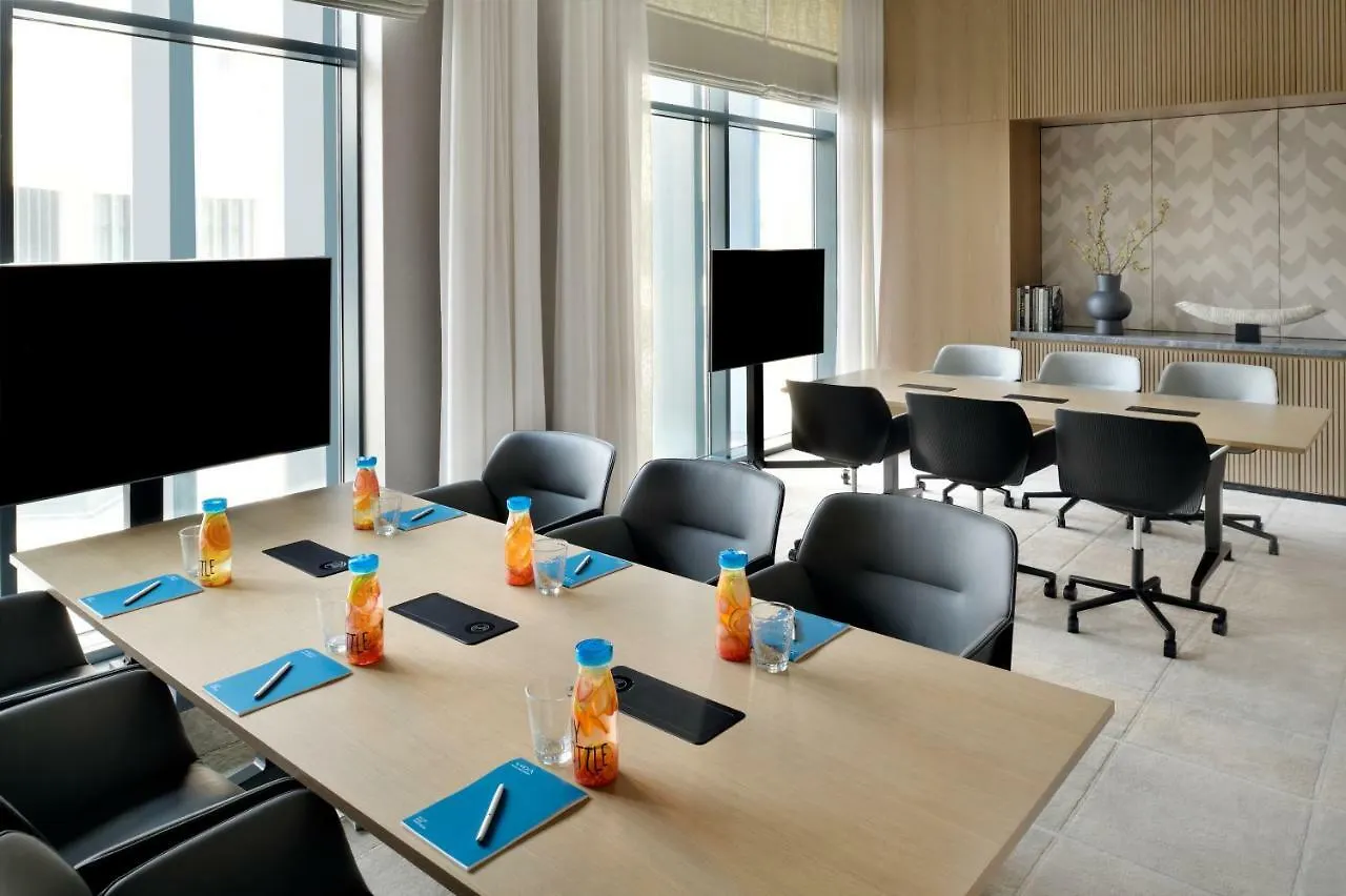 Vida Emirates Hills Hotel Dubai