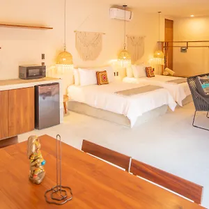 **** Hotel Nuee & Club México