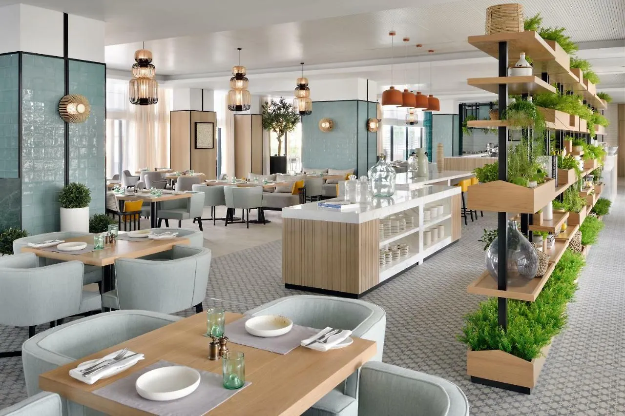 Vida Emirates Hills Hotel Dubai