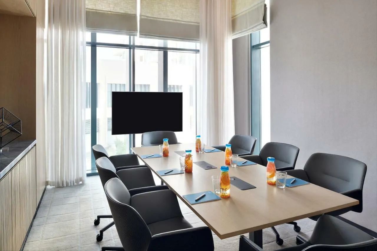 ****  Vida Emirates Hills Otel Dubai Birleşik Arap Emirlikleri